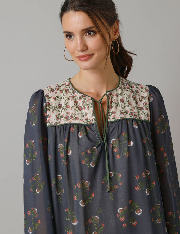 Robe courte imprimée, manches blousantes (gris / beige)