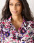 Bloes met knoopsluiting met bloemenprint, gerecycleerd polyester(**) (ecru / roze)
