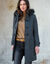 Effen duffelcoat met capuchon van imitatiebont (chin&eacute; antraciet)