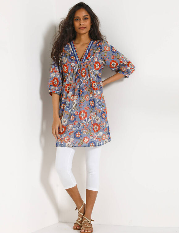 Tunique fluide imprim&eacute;e col V, voile de coton (indigo / paprika)