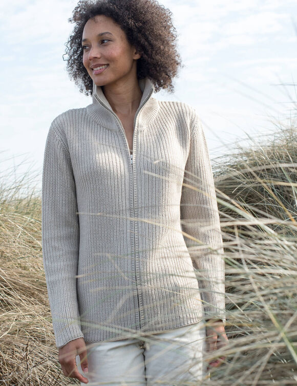 Gilet zipp&eacute; col montant, maille anglaise (beige chin&eacute;)