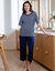 Gestreepte caprama met 3/4 broek en korte mouwen (marine)