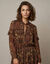 Lange jurk met V-hals, voile met bloemenprint (chocolade)