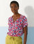Bloes in viscose met knoopsluiting en etnische print, korte mouwen (wit / blauw)