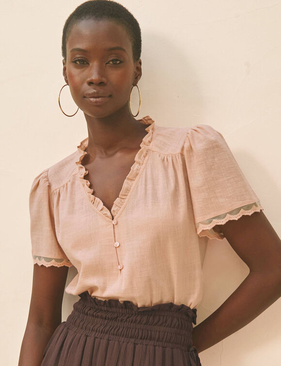 Blouse col V volant&eacute;, manches courtes (rose poudr&eacute;)
