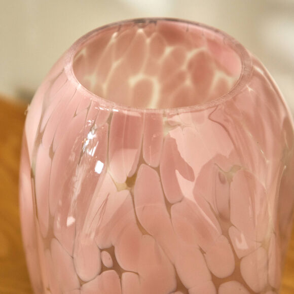 Vase en verre tachet&eacute; (parme)