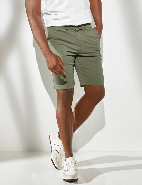 Bermuda chino ceinture arrondie sous le ventre (kaki clair)