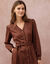 Robe longue unie boutonn&eacute;e ceintur&eacute;e (chocolat)