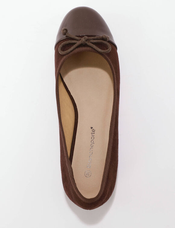 Platten ballerina's van twee materialen (chocolade)