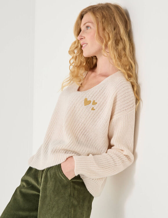 Pull loose col V cœurs brodés, maille anglaise toucher doux (écru)