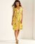 Robe courte manches volant&eacute;es, cr&eacute;pon imprim&eacute; (geel)