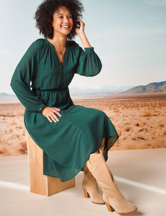 Robe longue évasée, manches blousantes (vert foncé)