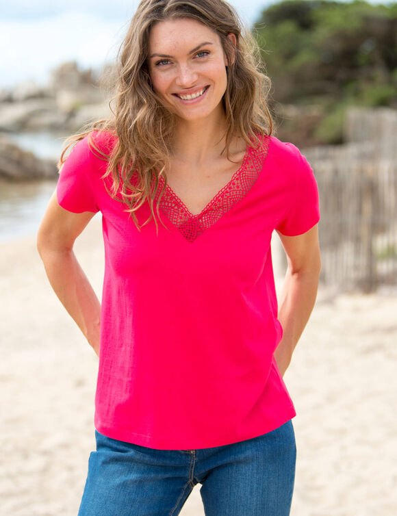 T-shirt col V dentelle (framboise)