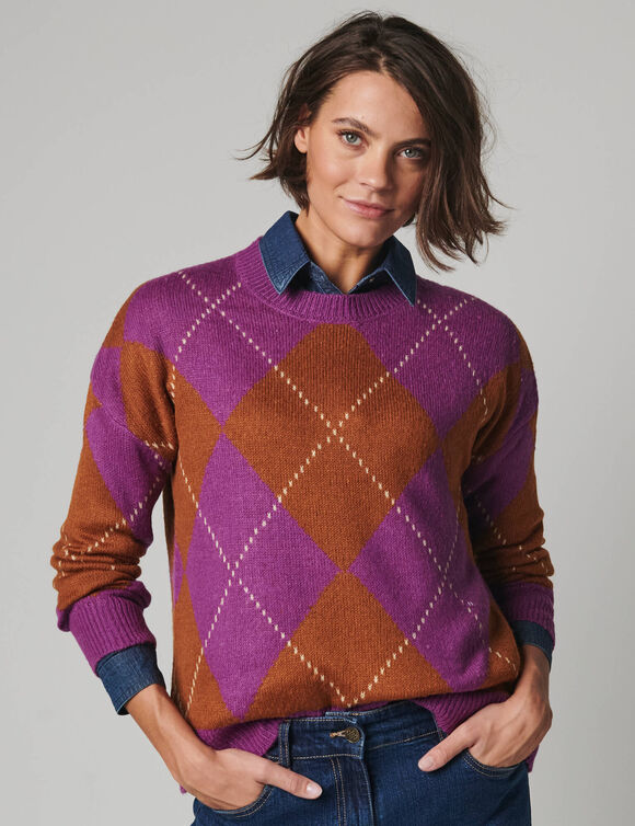 Pull col rond loose, jacquard losanges, toucher doux (violine / caramel)