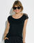 Effen tricot t-shirt met vetersluiting op de schouders (zwart)