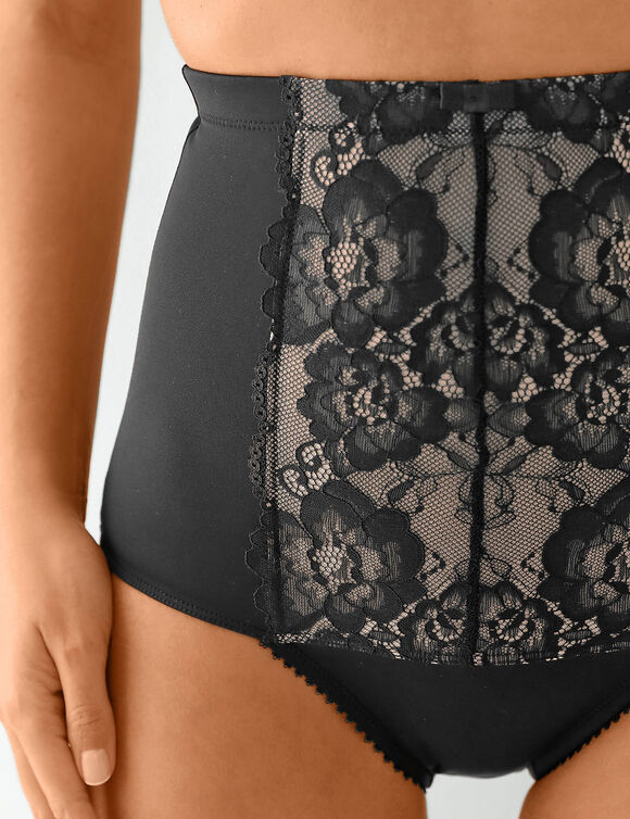 Gaineslip met taillegordel en afslankende kant (zwart)