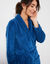 Peignoir in fleece met pluchetouch - 130 cm lang, lange mouwen (blauw)