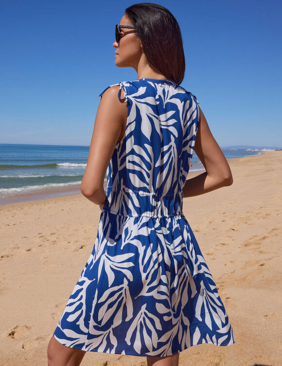 Robe de plage courte, cr&eacute;pon imprim&eacute; (bleu / &eacute;cru)