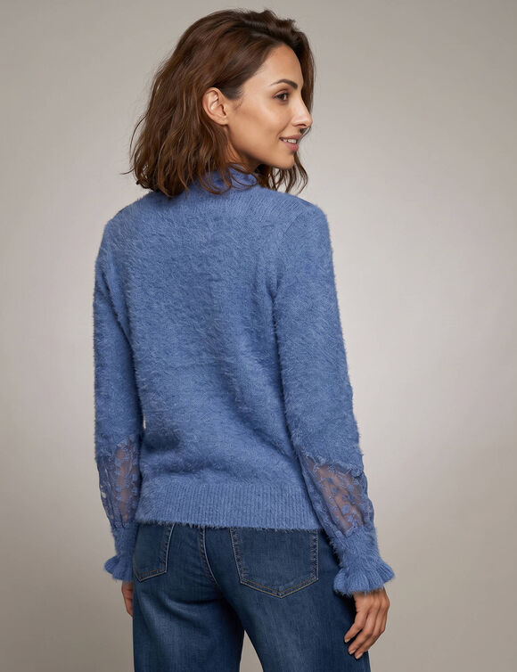 Pull col montant volant&eacute;, maille poilue et tulle brod&eacute; (bleu)