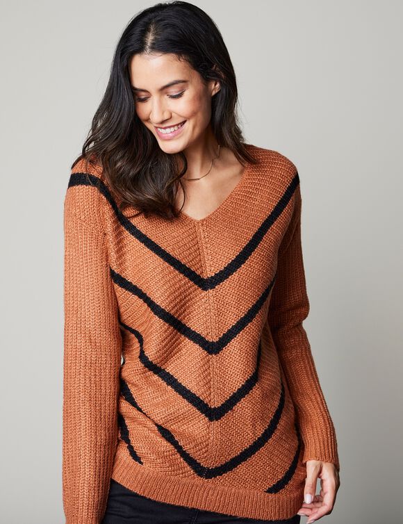 Pull col V rayé, maille anglaise toucher doux (caramel / noir)