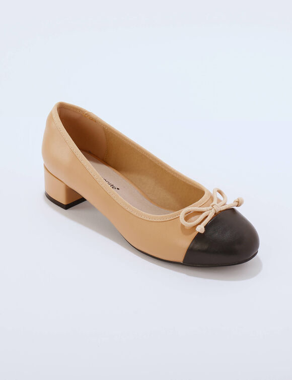 Ballerines bicolores &agrave; talon (&eacute;cru / noir)
