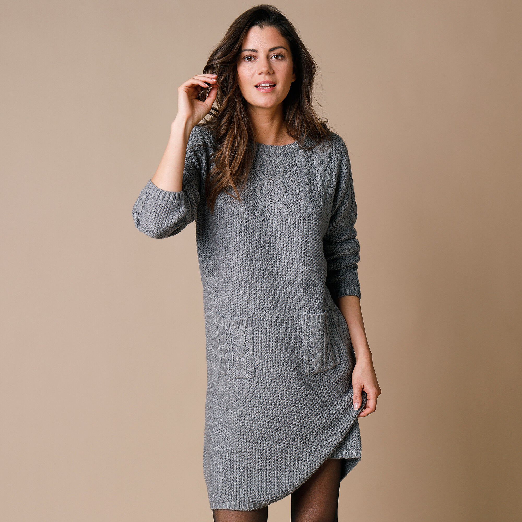 Robe pull blanche new arrivals porte