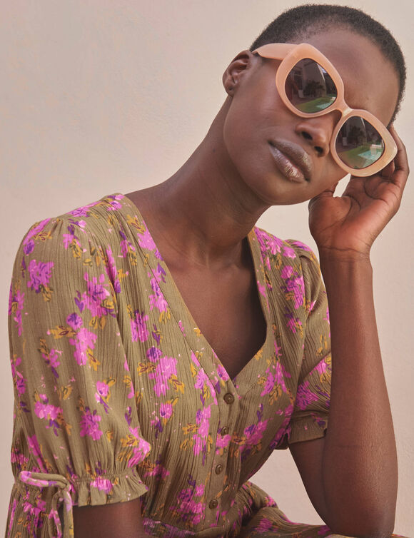 Robe imprim&eacute;e manches courtes en cr&eacute;pon (vert olive)