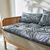 Long coussin de sol imprim&eacute; feuillage (gris)