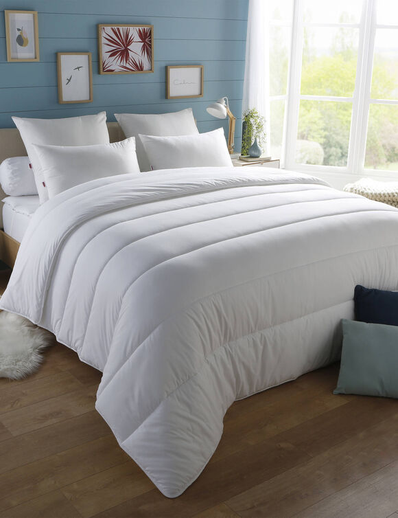 Couette anti punaises de lit et antibact&eacute;rien - 300g/m2 (blanc)