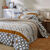 Marlow-beddengoed met geometrische motieven &ndash; katoen 57 draden/cm&sup2; (grijs / karamel)