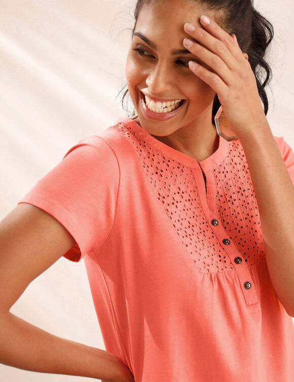 T-shirt col tunisien manches courtes, broderie anglaise (pêche)