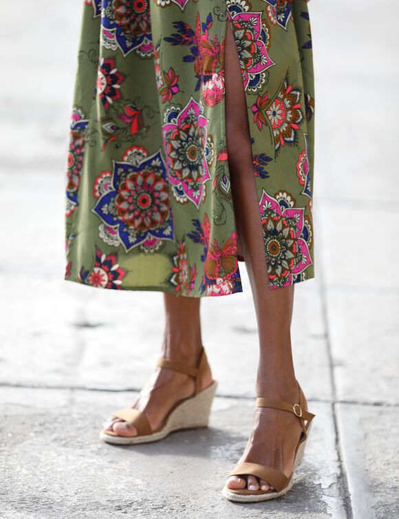 Robe longue imprimée manches "papillon" (kaki / corail)