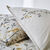 Bedlinnen met M&eacute;lodie-print - katoen 57 draden/cm&sup2; (beige)