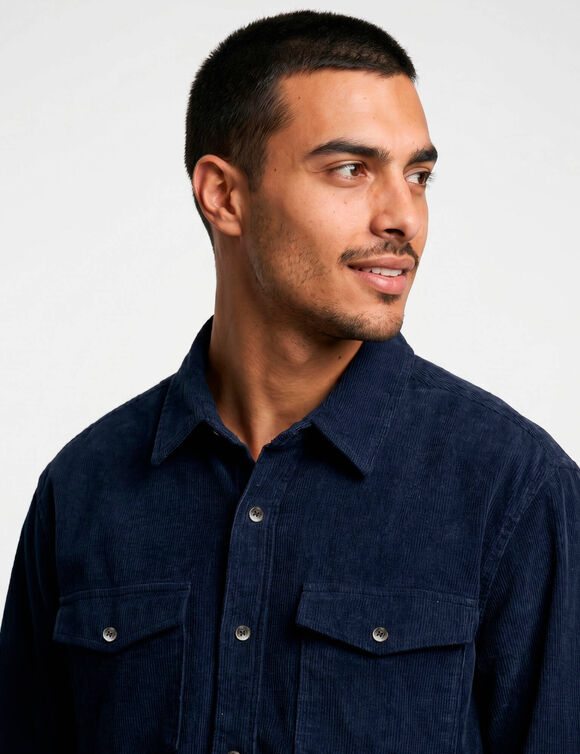Chemise boutonn&eacute;e en velours c&ocirc;tel&eacute; (marine)