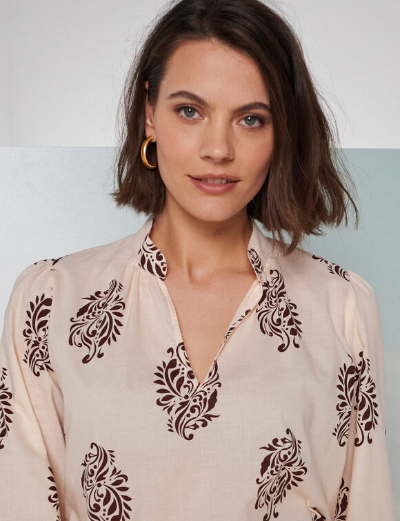 Blouse col montant, manches blousantes imprimées (beige / bordeaux)