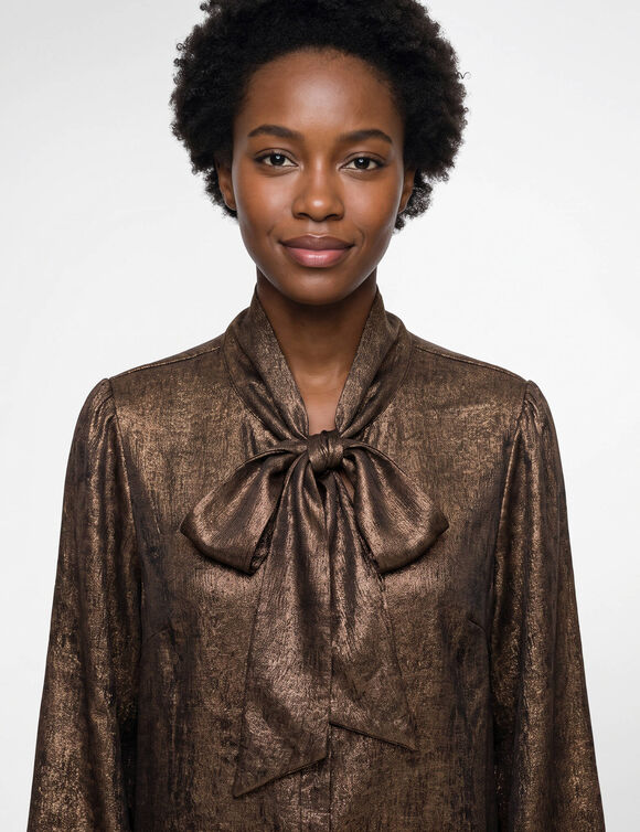 Glanzende blouse met lavalli&egrave;re-kraag (koper)