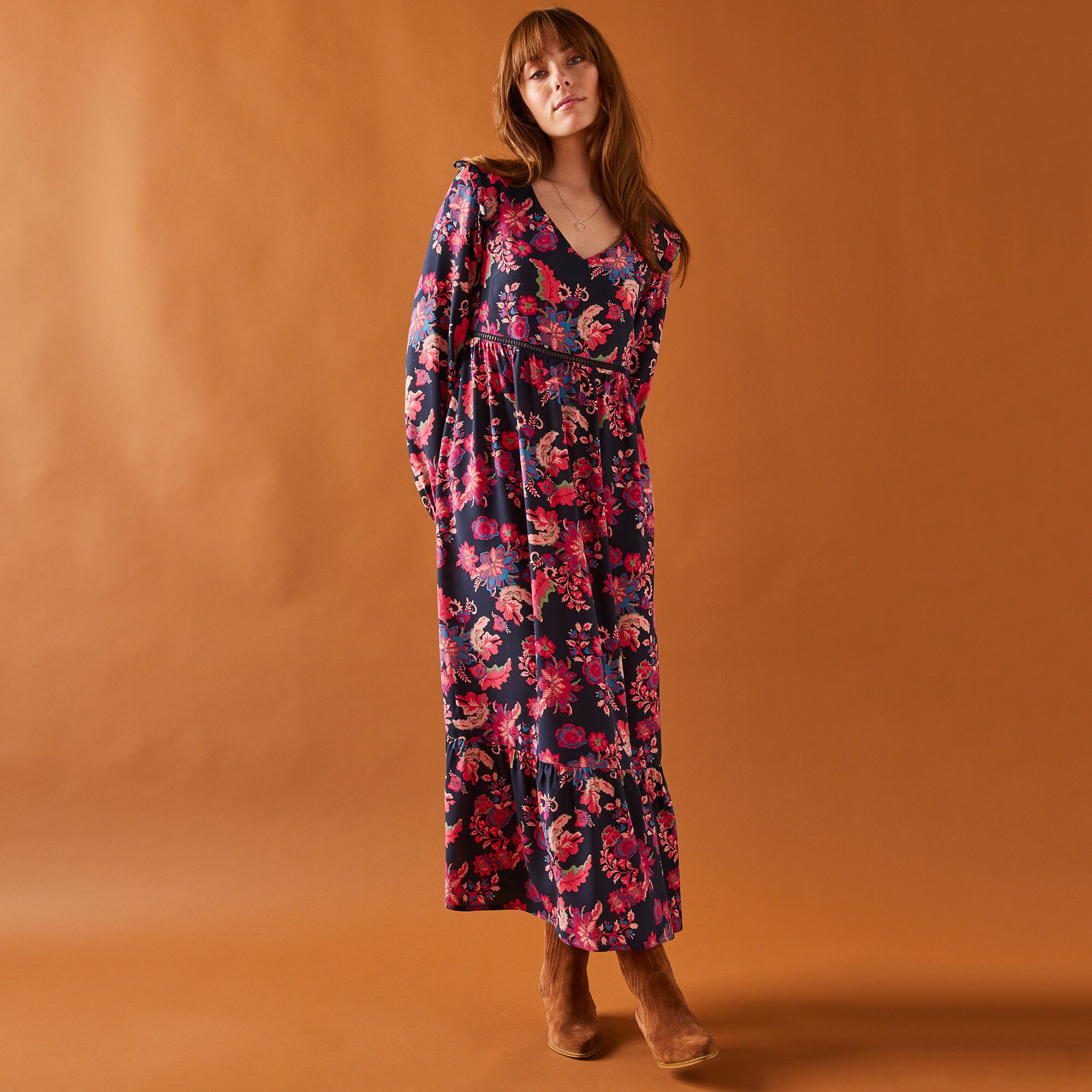 Blanche porte hotsell robe longue