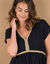 Robe courte col V, détails tressés dorés, crépon (noir)