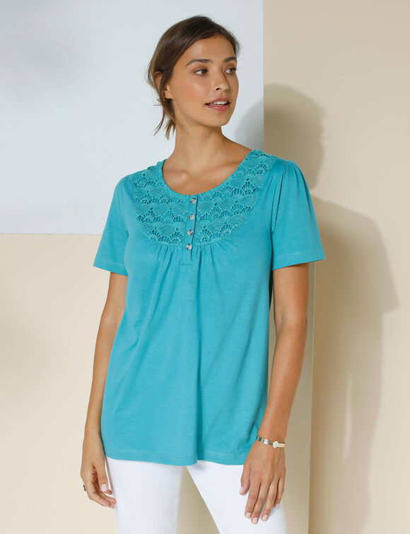 T-shirt macram&eacute; manches courtes (c&eacute;ladon)