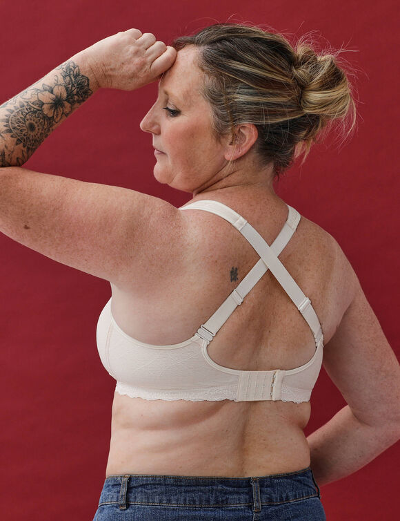 Soutien-gorge post-op&eacute;ratoire dentelle avec modestie doubl&eacute;e coton forme embo&icirc;tante - sans armatures (ivoire)