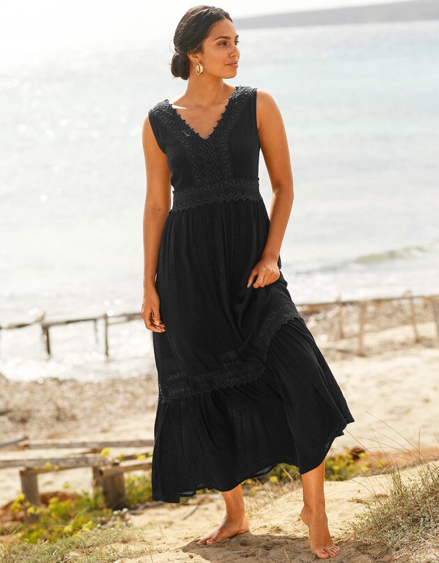 Lange jurk met strook en macramé (zwart)