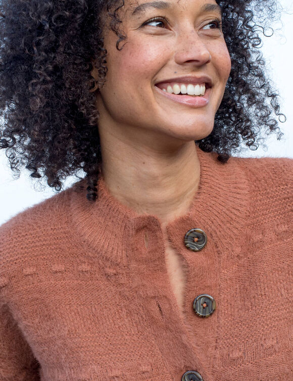 Cardigan boutonn&eacute; maille poilue fantaisie (caramel)