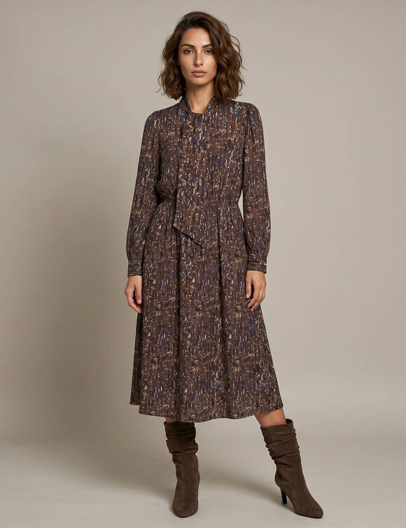 Robe longue col lavalli&egrave;re, imprim&eacute; tachiste (noir / violet)