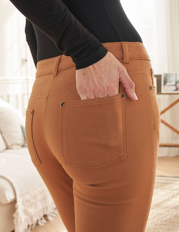 Pantalon 7/8&egrave;me fusel&eacute; stretch uni (noisette)
