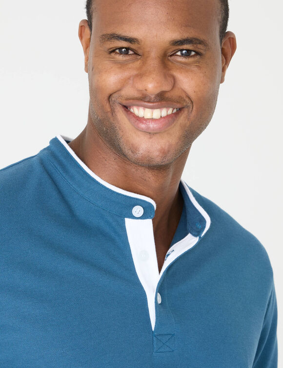 Effen polo in piquétricot, met maokraagje en korte mouwen (eendenblauw)