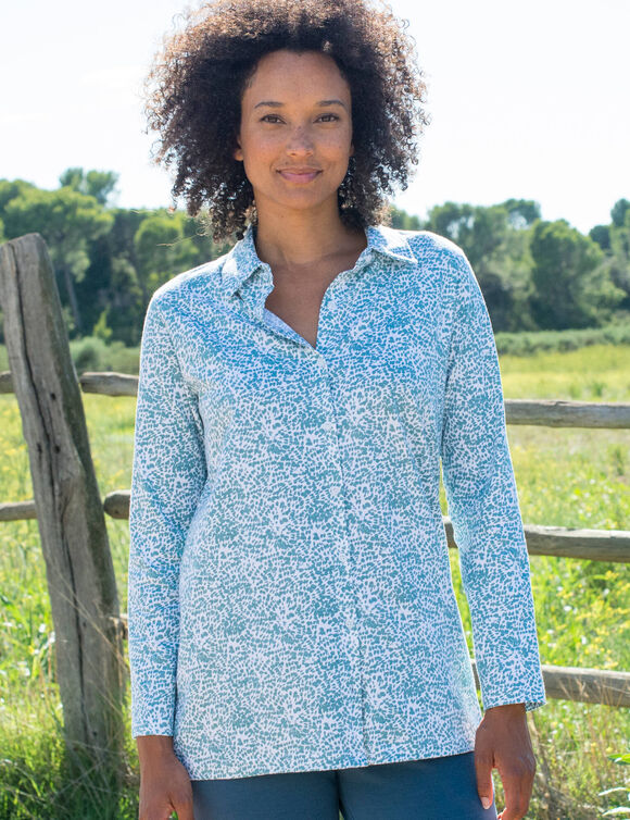 T-shirt boutonn&eacute; imprim&eacute; manches longues, forme tunique (blanc / c&eacute;ladon)