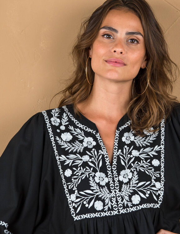Robe longue manches coudes, broderies contrastées (noir)