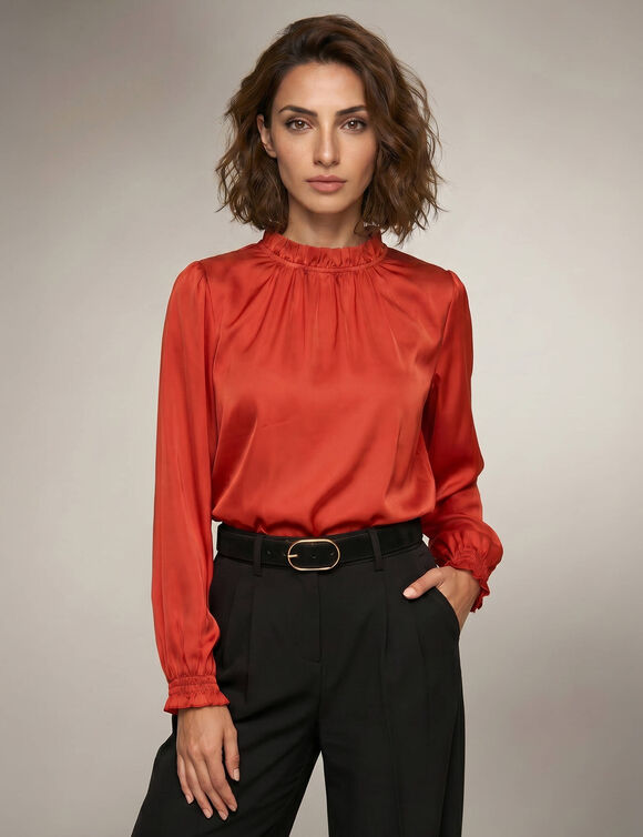 Blouse col rond volant&eacute;, manches longues smock&eacute;es, satin (rouge)