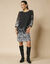 Hoesjurk, voile met bloemenprint (zwart / grijs)