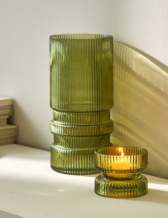 Vase stri&eacute; en verre (vert)